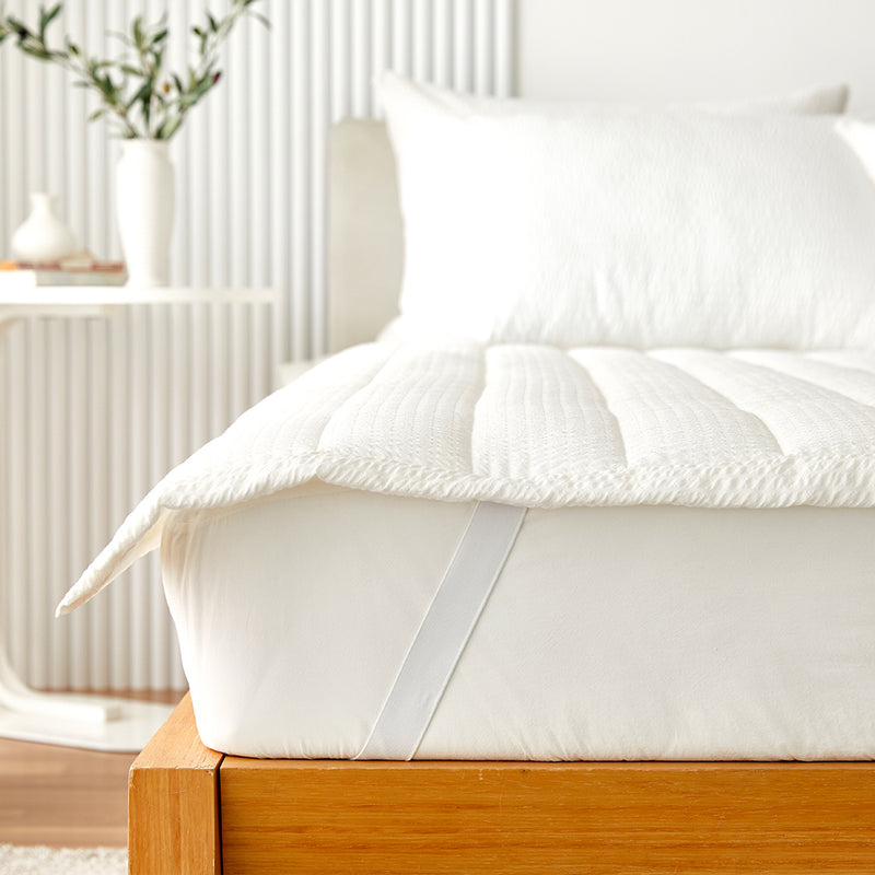 Breeze Bamboo Seersucker Comforter & Pad Set_Pure White