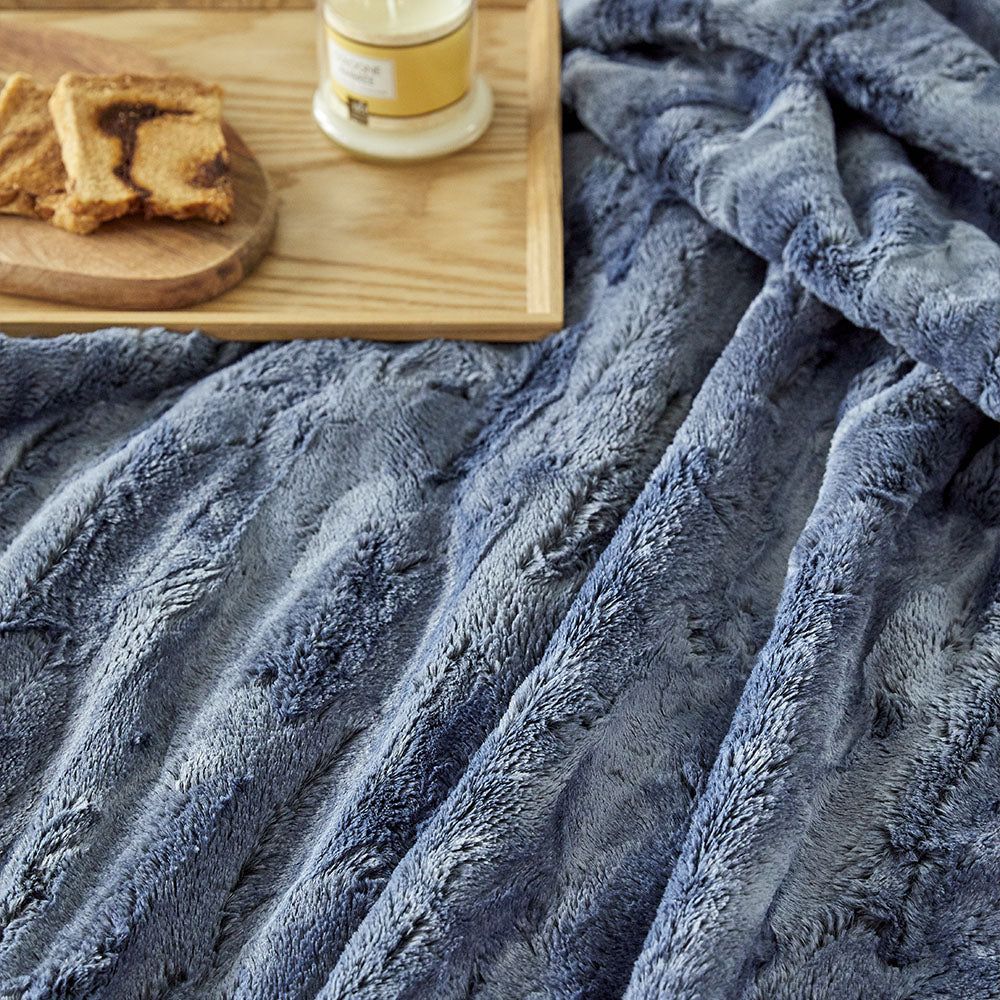 Premium Faux Fur Minky Blanket - Tan Navy