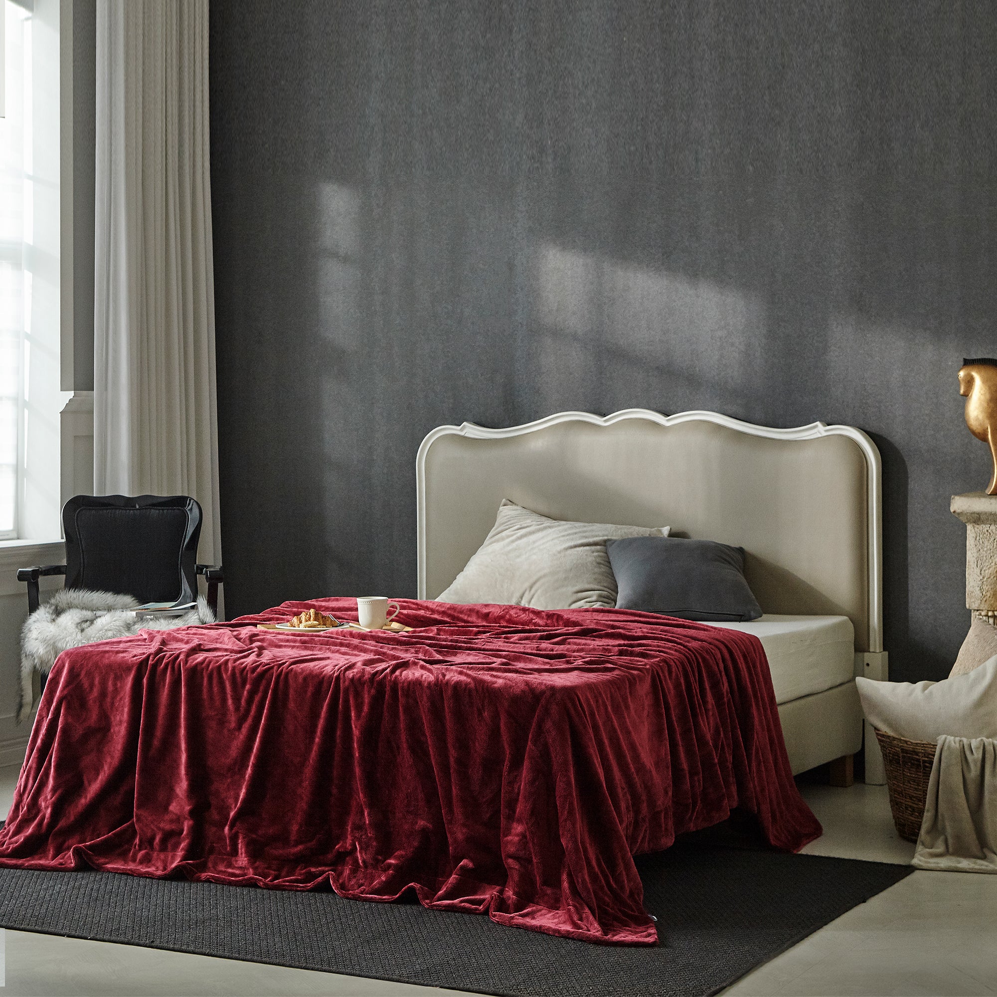 Premium Microfiber Fleece Blanket - Wine