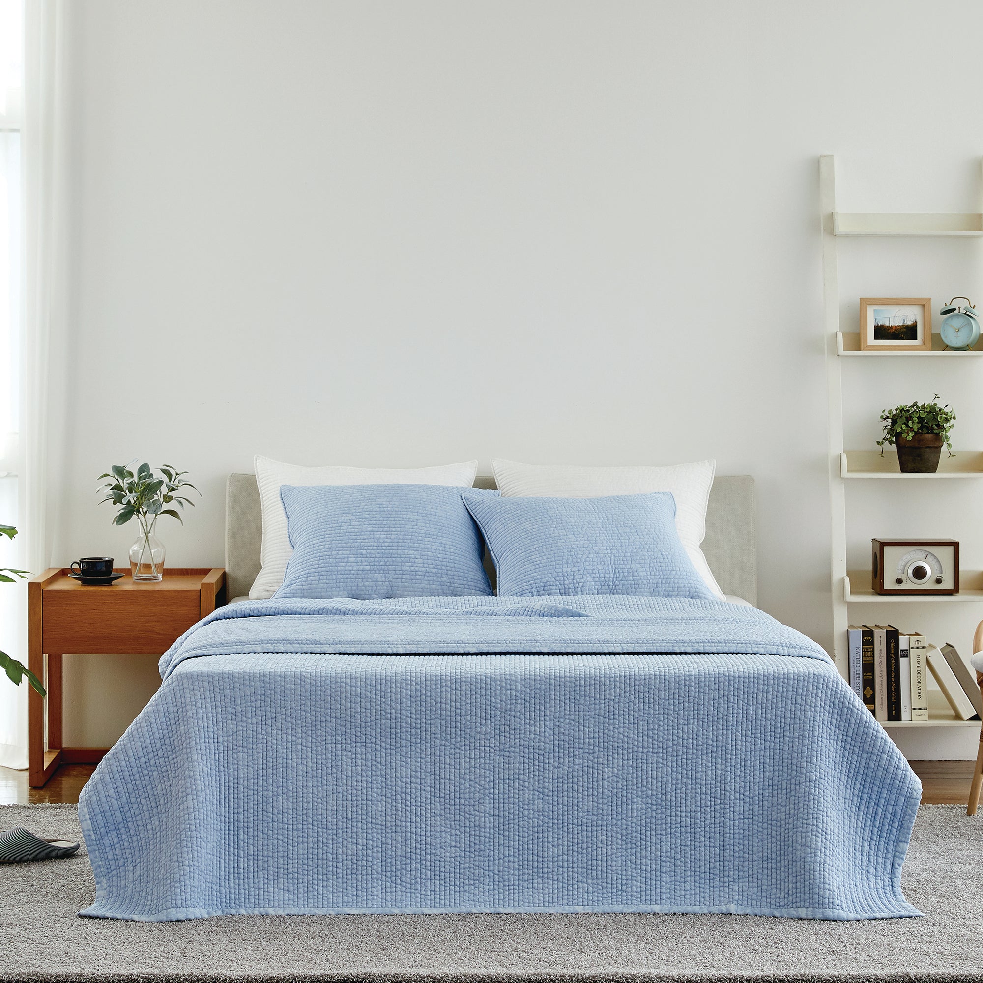 Viscose Rayon Quilt & Bedspread in Sky Blue