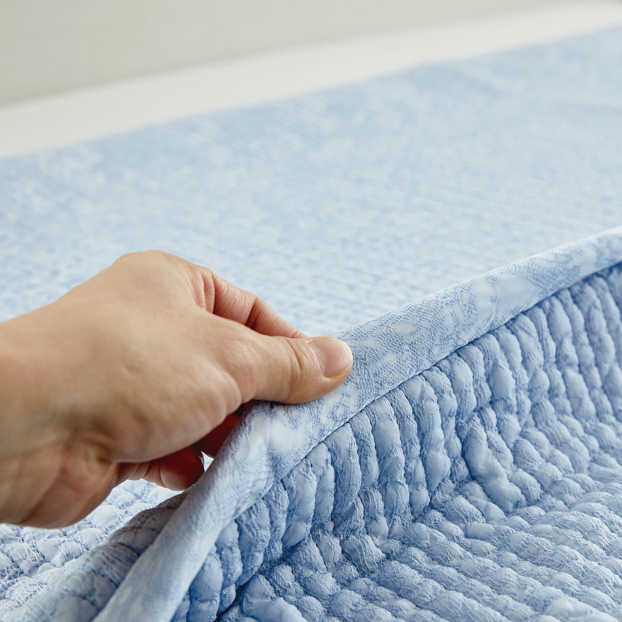 Viscose Rayon Quilt & Bedspread in Sky Blue