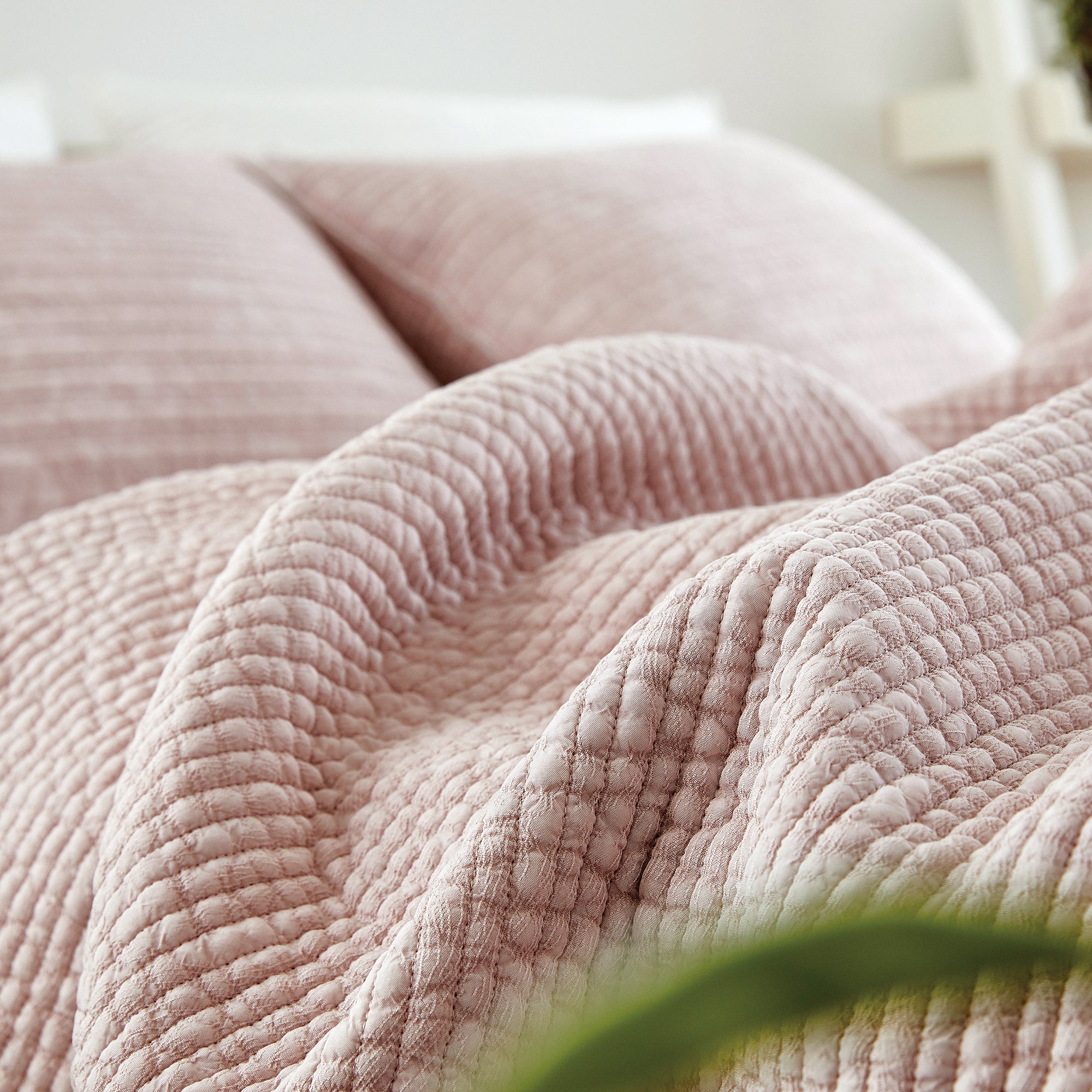 Viscose Rayon Quilt & Bedspread Light Pink