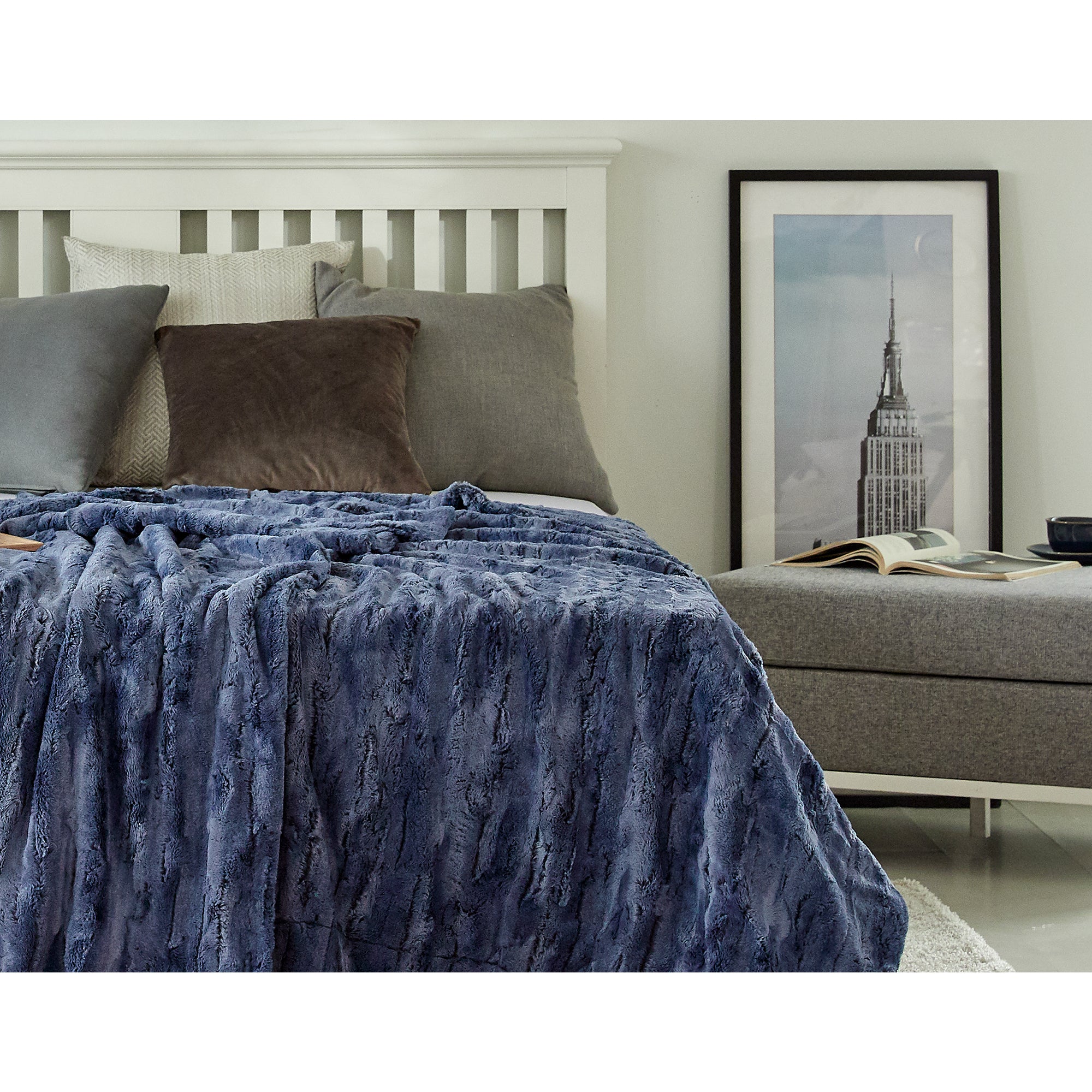 Premium Faux Fur Minky Blanket - Tan Navy
