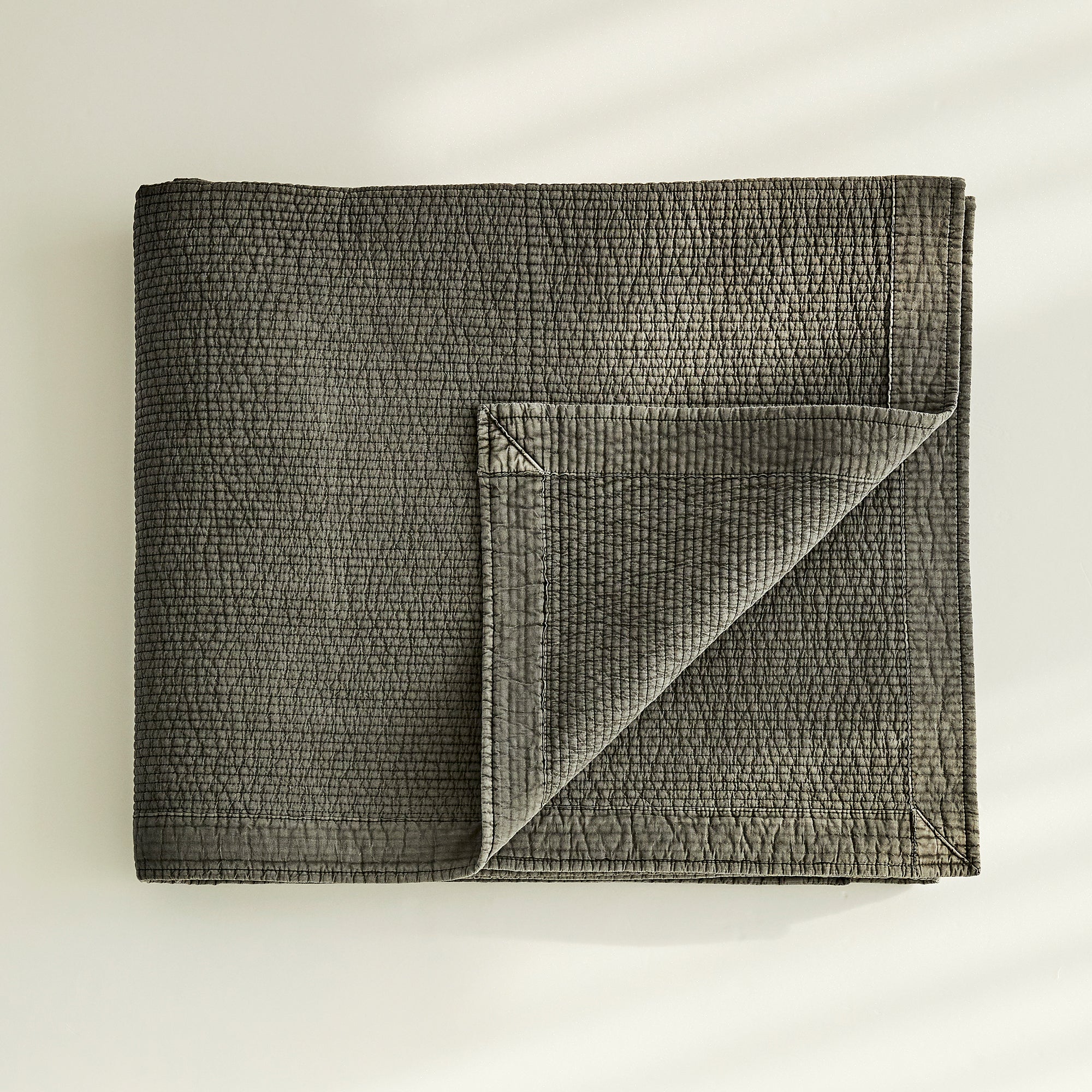 Pure Cotton Line Quilt Set in Grey