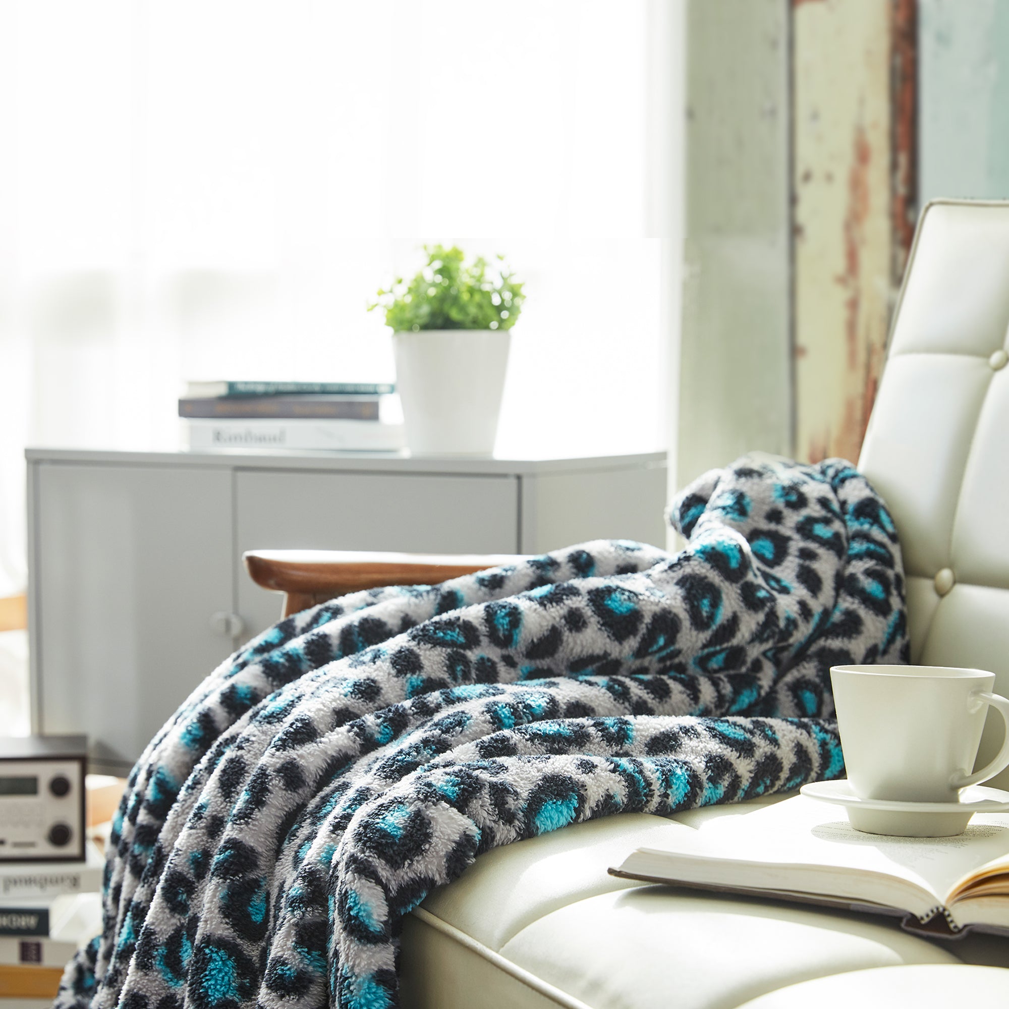 Leopard Sherpa Throw Blanket - Grey & Mint