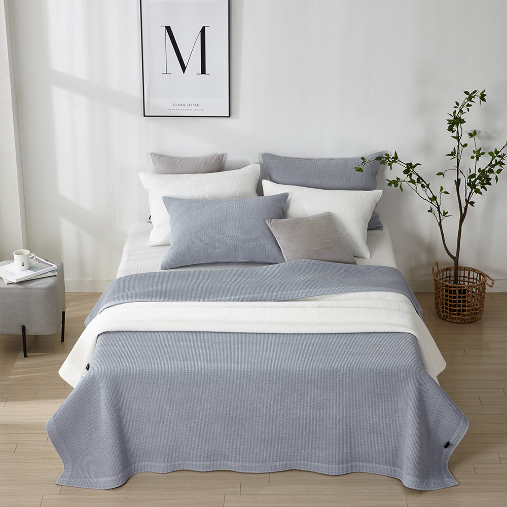 Pure Cotton Line Quilt Set in Pale Blue