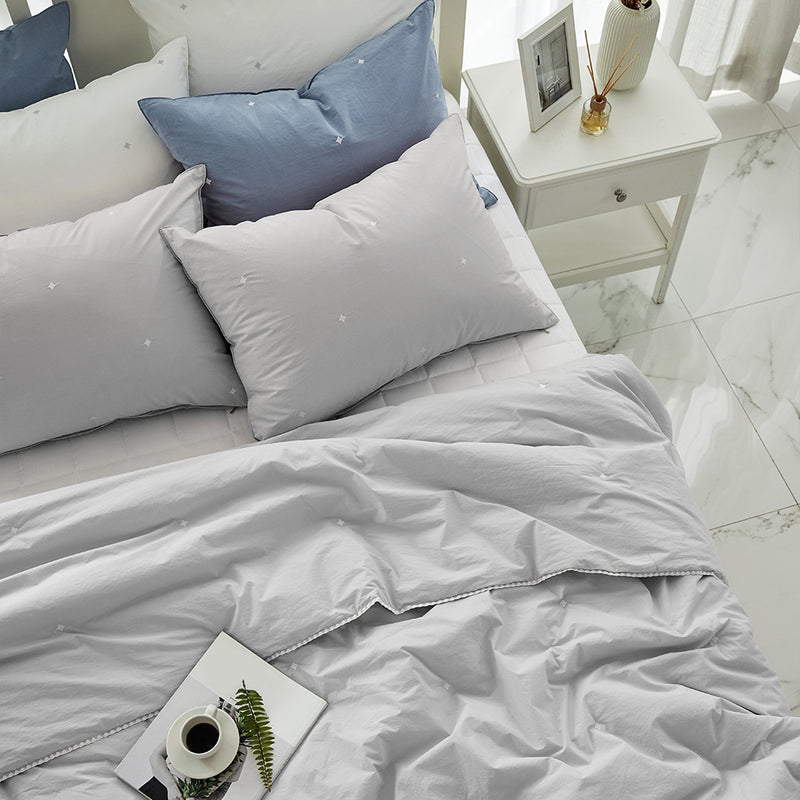 [Bundle] Percale Cotton Comforter & Quilted Elastic-Fit Pad Set