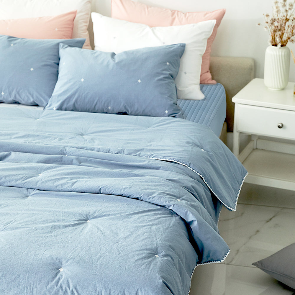 [Bundle] Percale Cotton Comforter & Quilted Elastic-Fit Pad Set