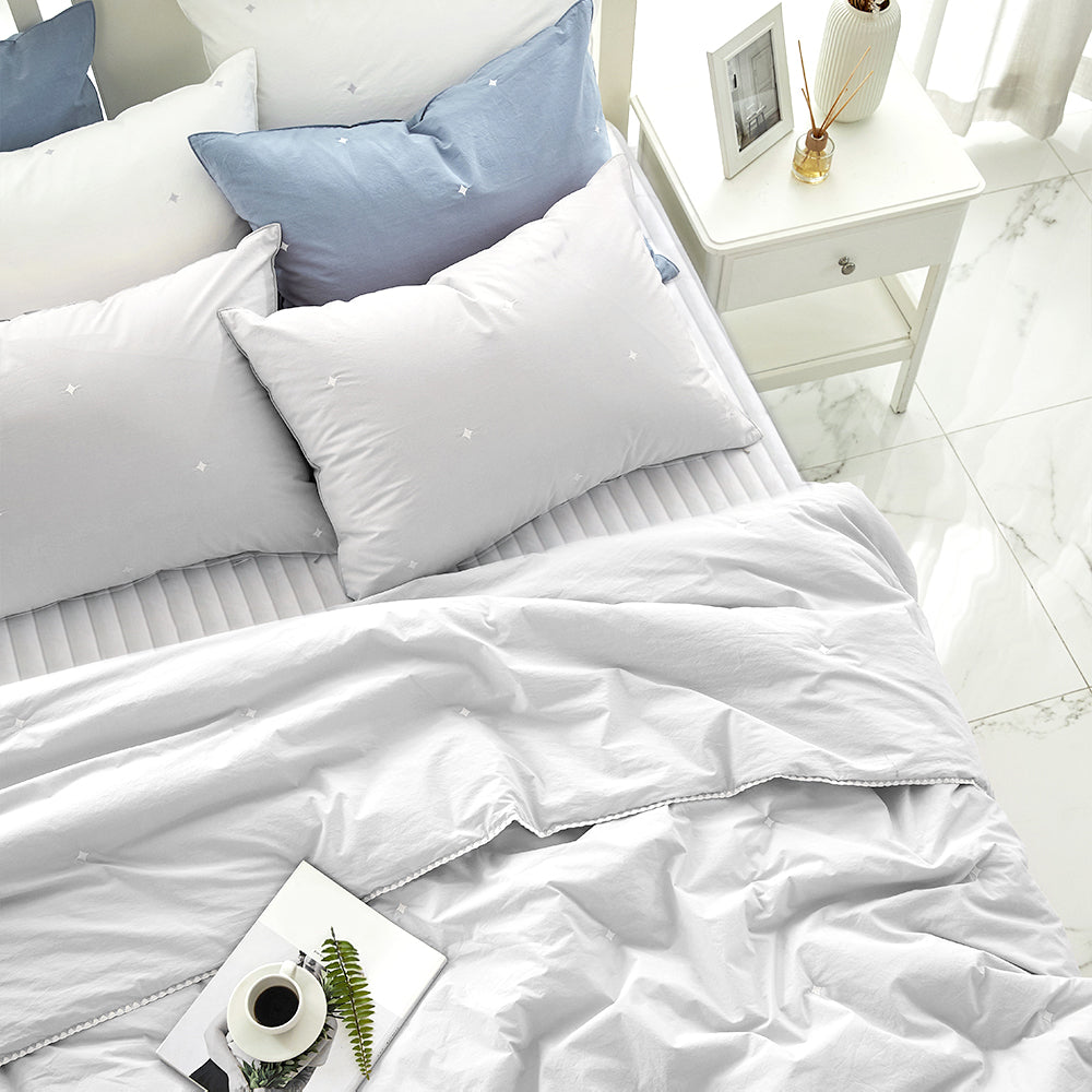 [Bundle] Percale Cotton Comforter & Quilted Elastic-Fit Pad Set