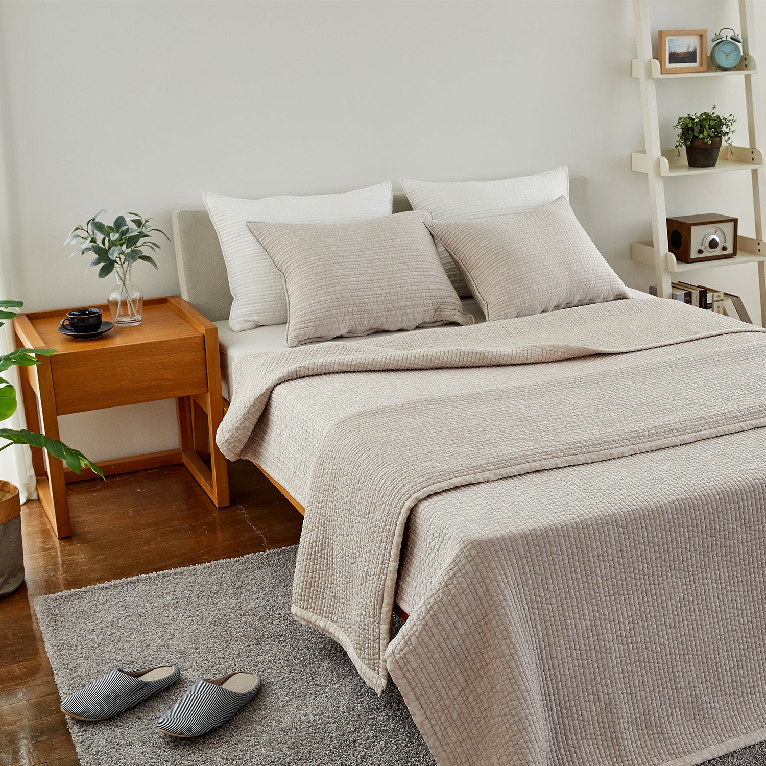 Viscose Rayon Quilt & Bedspread in Beige
