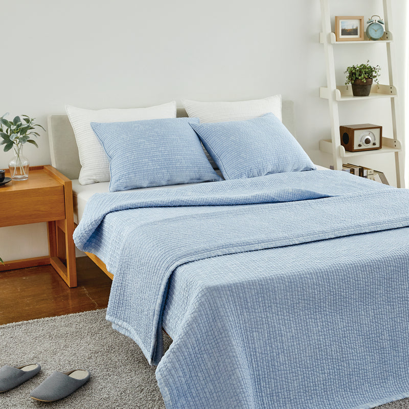 Viscose Rayon Quilt & Bedspread in Sky Blue
