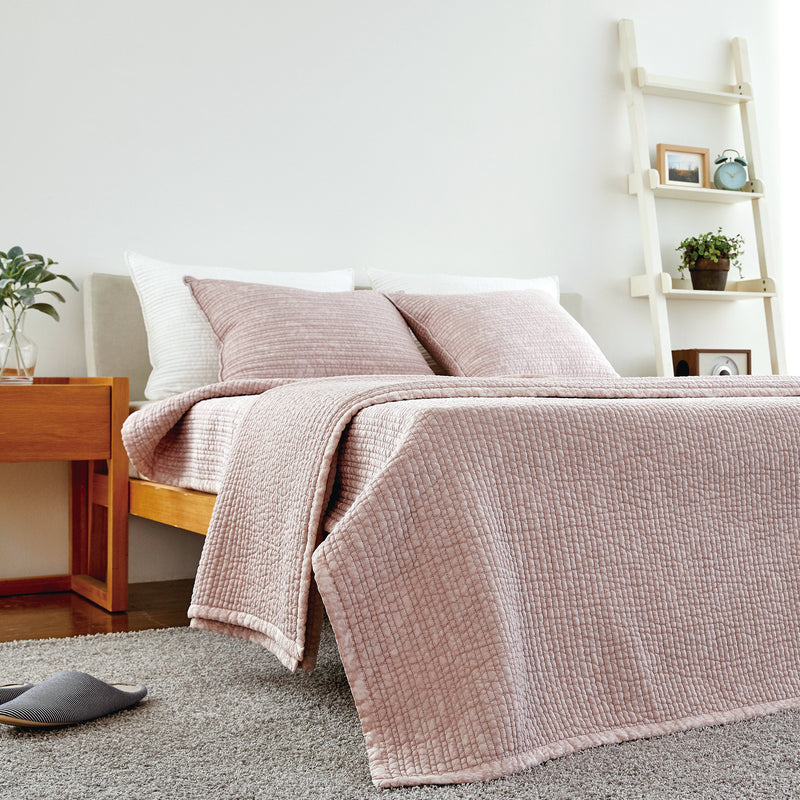 Viscose Rayon Quilt & Bedspread Light Pink