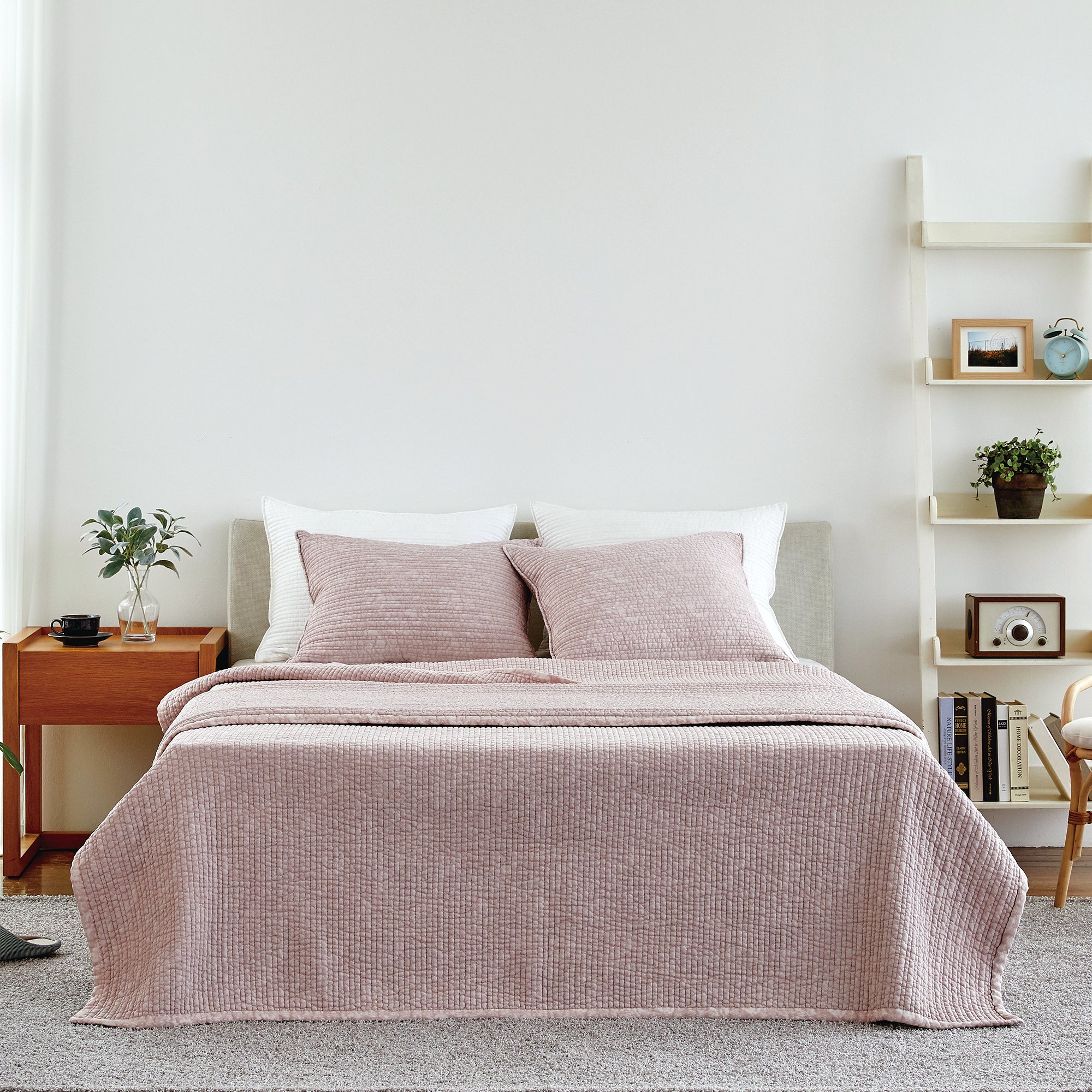 Viscose Rayon Quilt & Bedspread Light Pink
