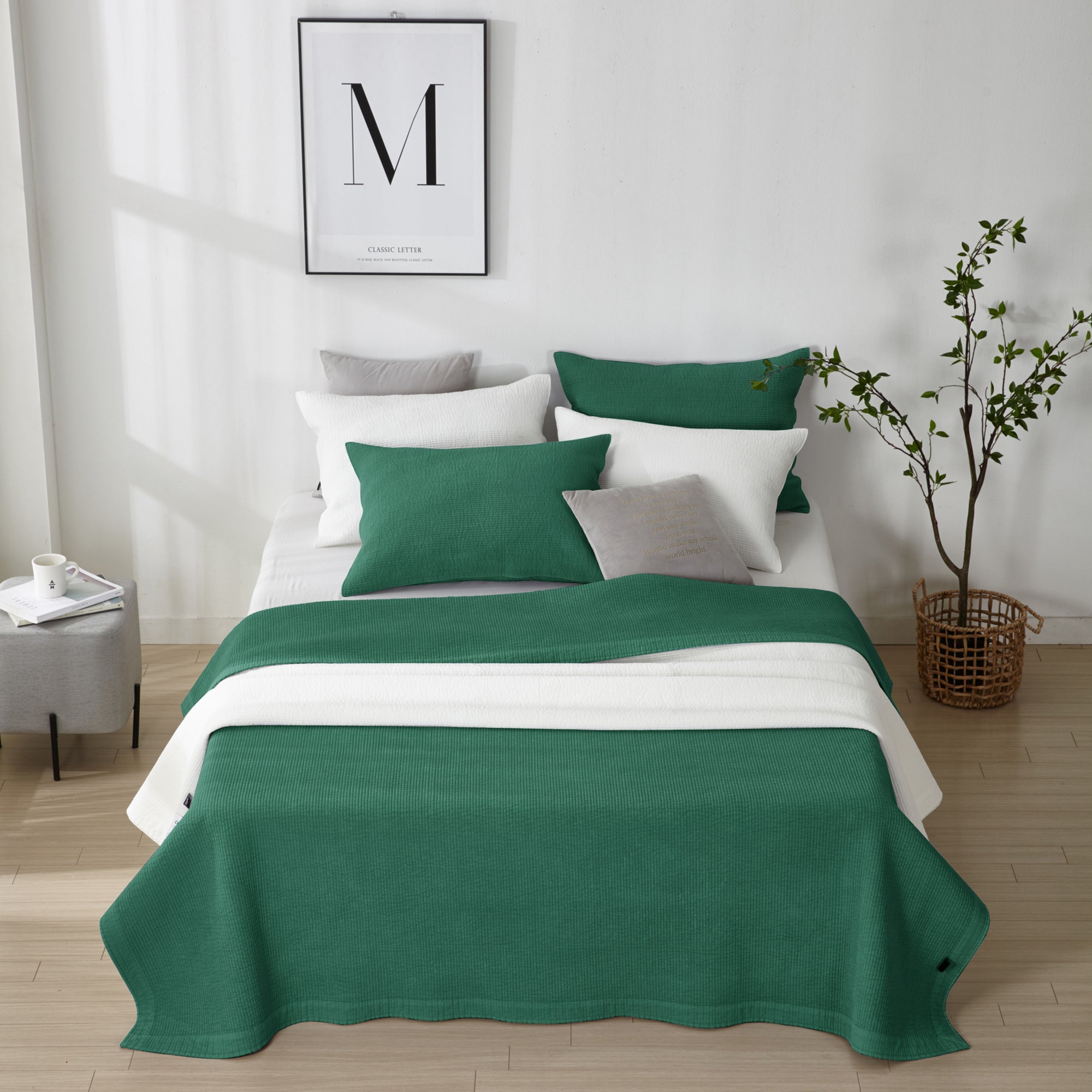 Pure Cotton Line Quilt Set in Forest Green