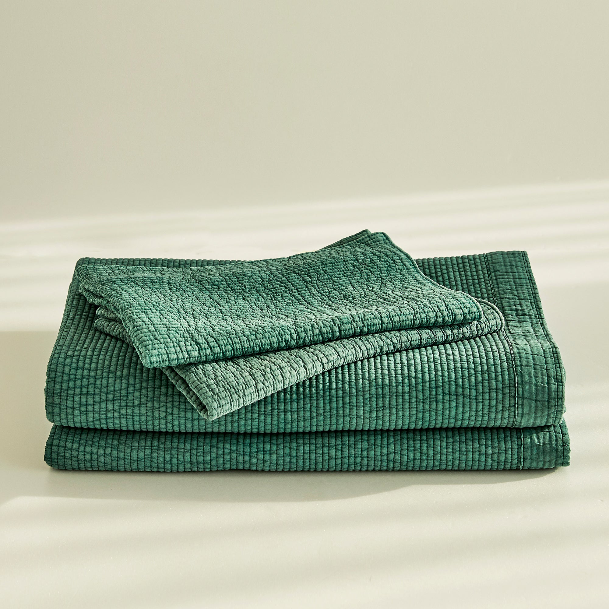 Pure Cotton Line Quilt Set in Forest Green