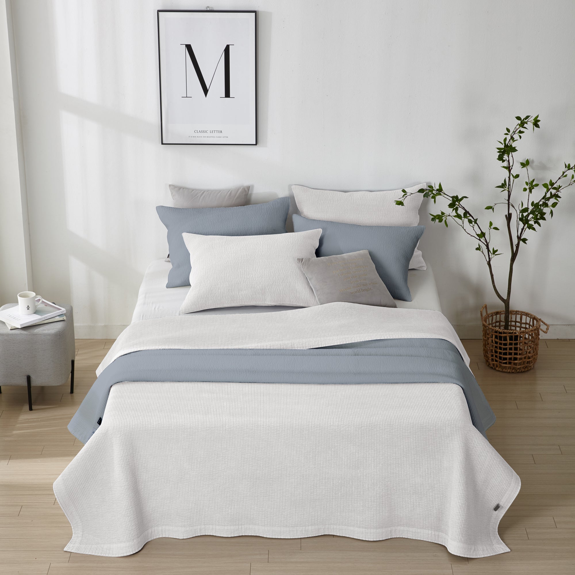 Pure Cotton Line Quilt Set in White