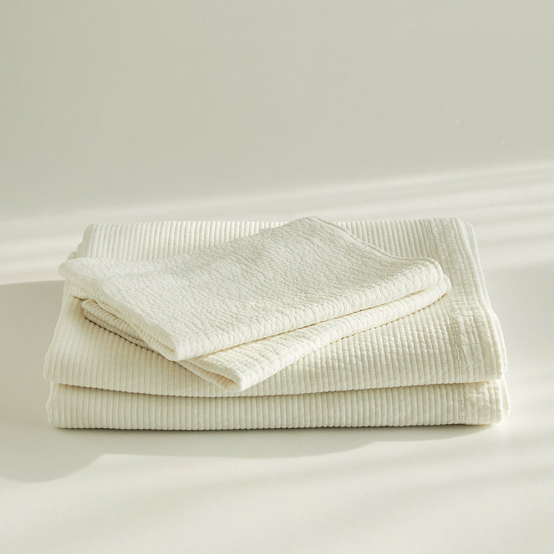 Pure Cotton Line Quilt Set in White